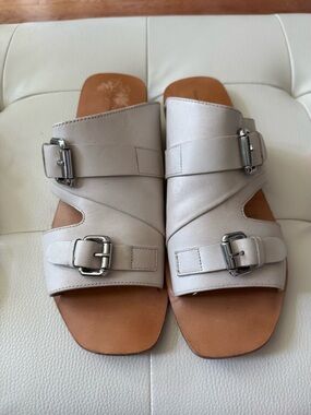 Vintage Foundry Carmela sandal